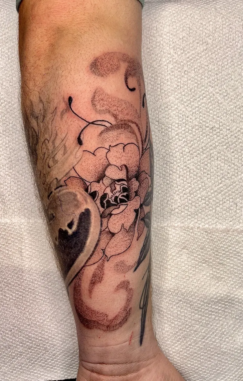 Black & Grey tattoo 1